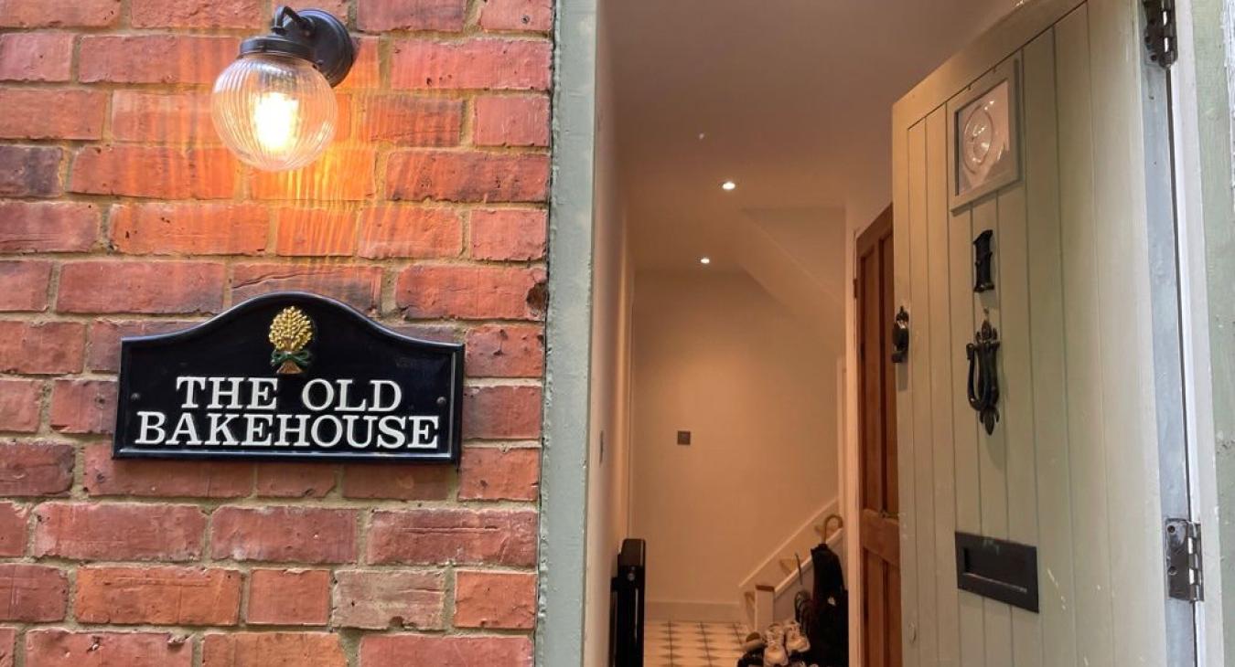 External Lighting Electrician in Milton Keynes